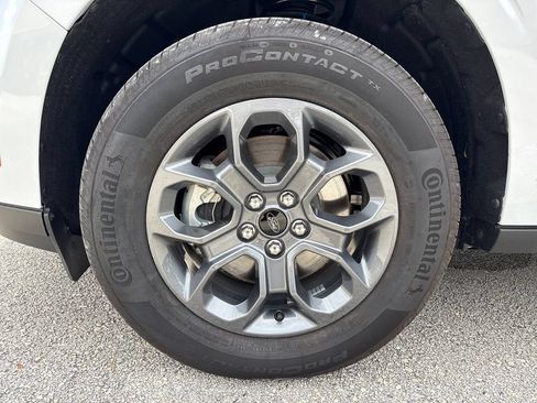 Certified 2025 Ford Maverick XLT w/ Equipment Group 302A AWD/4WD image 15