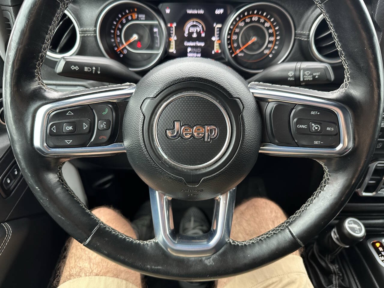Used 2020 Jeep Gladiator Overland w/ Cold Weather Group AWD/4WD image 21