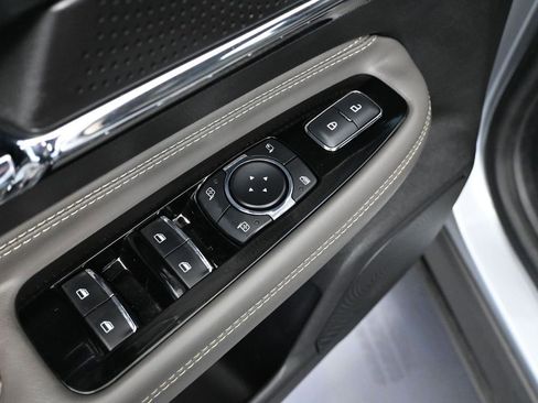 Used 2024 Lincoln Corsair Reserve image 18