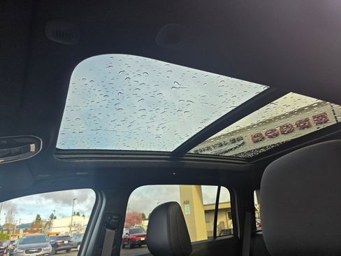 New 2026 Jeep Cherokee Limited image 30