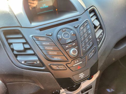 Used 2016 Ford Fiesta SE image 26