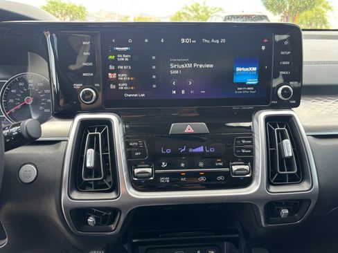 Used 2023 Kia Sorento EX FWD image 14