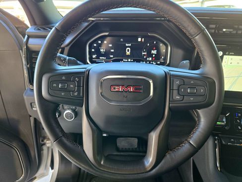 Used 2022 GMC Sierra 1500 AT4 w/ AT4 Premium Package AWD/4WD image 14