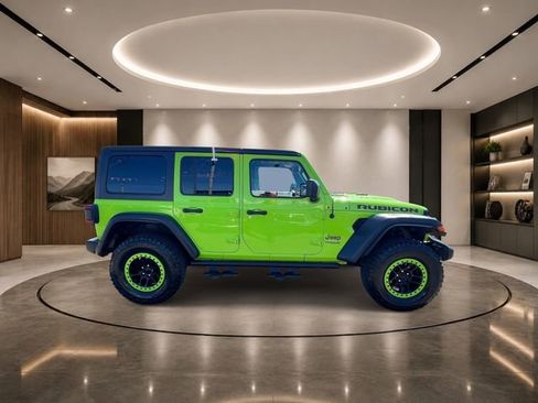 Used 2021 Jeep Wrangler Unlimited Rubicon w/ Xtreme Recon 35" Tire Package AWD/4WD image 4