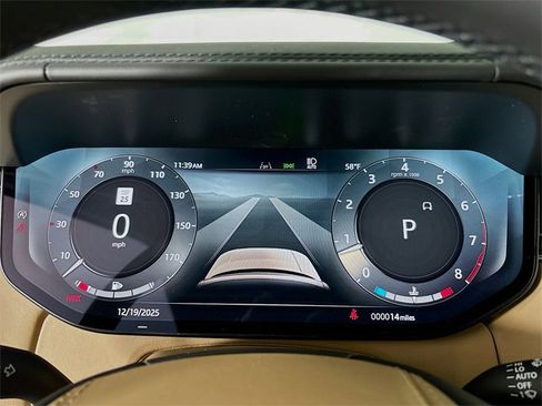 New 2025 Land Rover Range Rover Long Wheelbase SE image 13