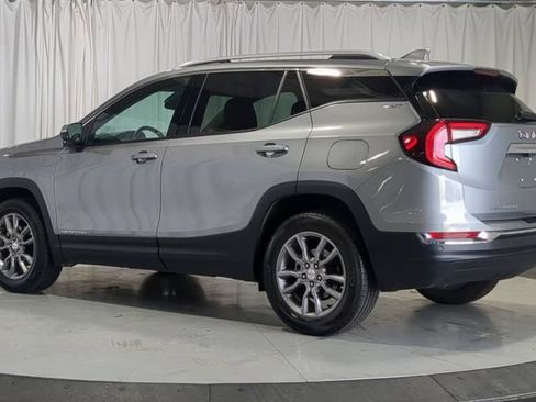 Used 2024 GMC Terrain SLT w/ Infotainment Package II AWD/4WD image 8