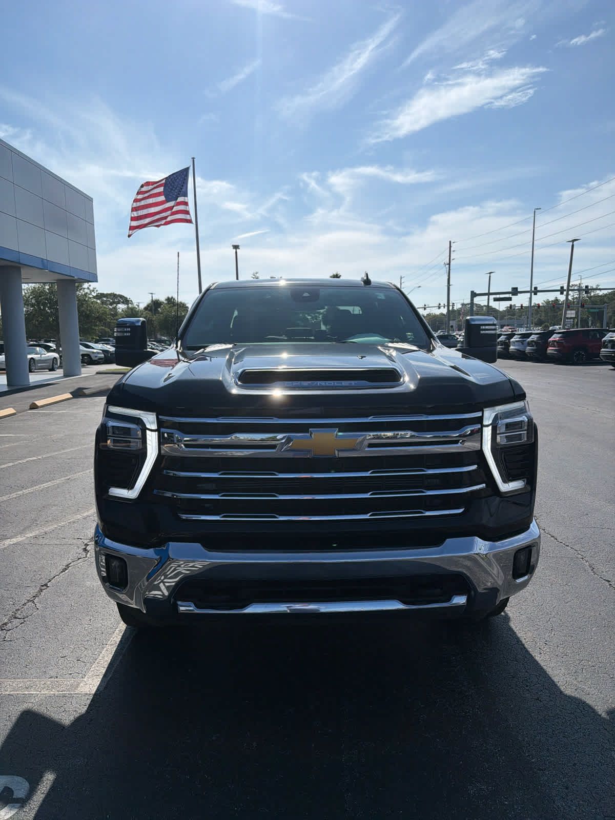 Used 2024 Chevrolet Silverado 2500 LTZ RWD image 8