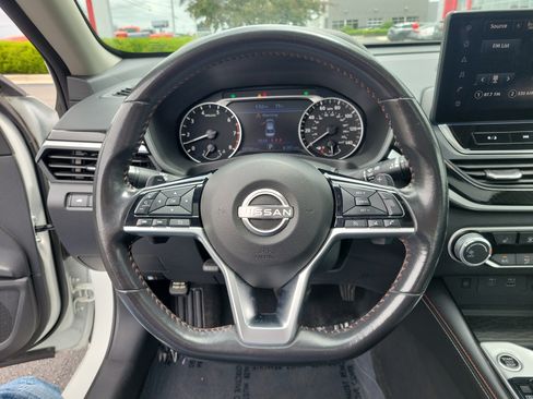Used 2024 Nissan Altima 2.5 SR w/ SR Premium Package FWD image 21