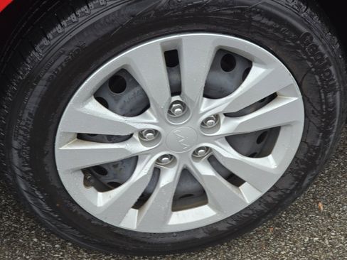 Used 2023 Kia Soul LX image 8