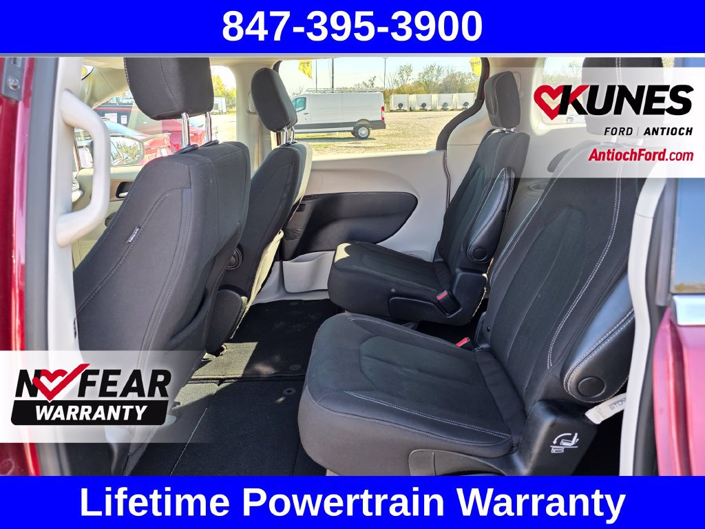 Used 2023 Chrysler Voyager LX FWD image 30