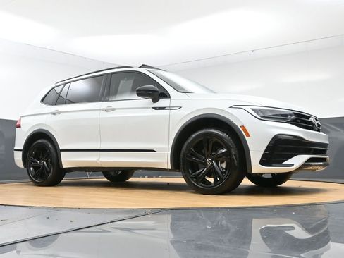 Used 2024 Volkswagen Tiguan SE R-Line AWD/4WD image 51