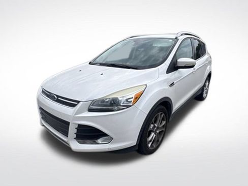 Used 2016 Ford Escape Titanium w/ Equipment Group 301A FWD image 2