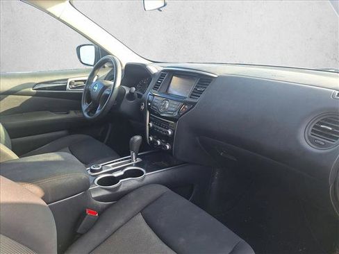 Used 2017 Nissan Pathfinder S image 17