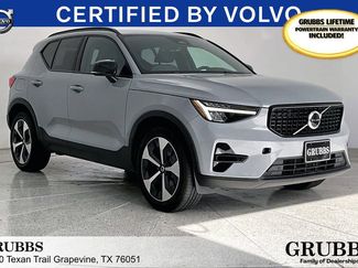 Used 2024 Volvo XC40 B5 Core video 1