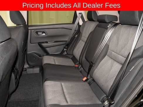 Certified 2026 Nissan Rogue SV FWD image 9