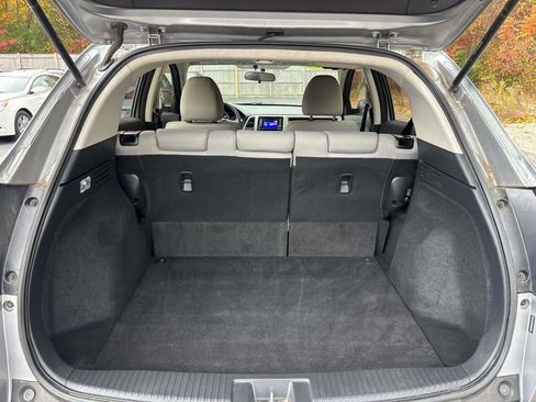 Used 2019 Honda HR-V LX image 14