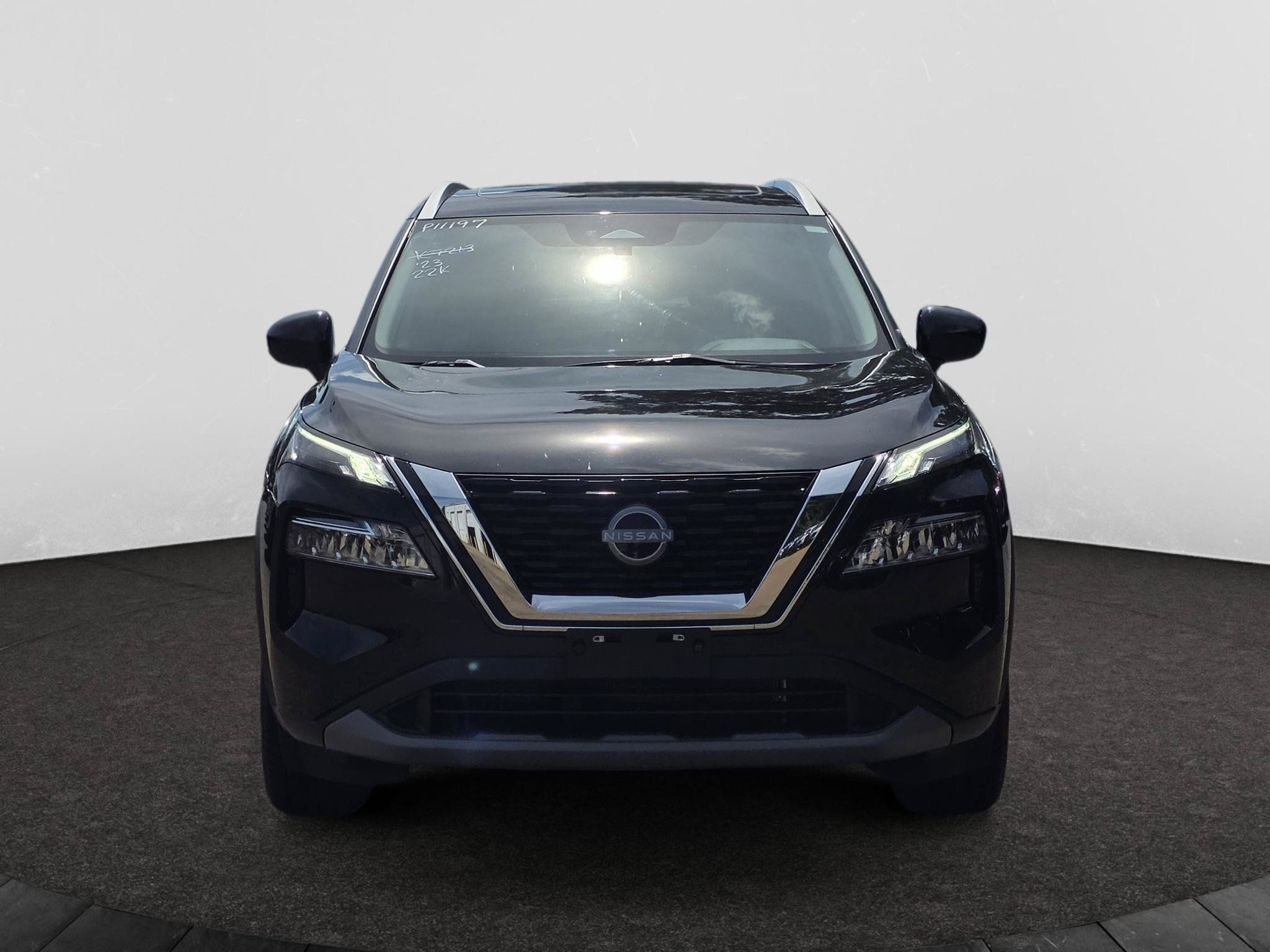 Used 2023 Nissan Rogue SV w/ SV Premium B Package AWD/4WD image 2