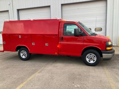 New 2025 GMC Savana 3500 w/ Power Convenience Package
