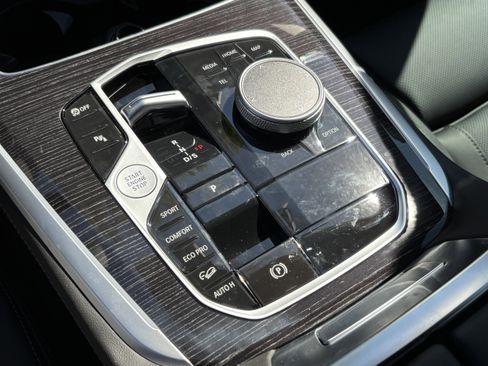 Used 2026 BMW X5 xDrive40i w/ M Sport Package image 29