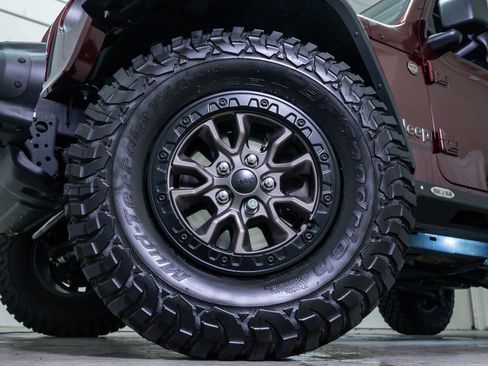 Used 2021 Jeep Wrangler Unlimited Rubicon w/ Trailer Tow Package image 6