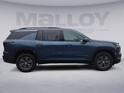 Used 2026 Chevrolet Traverse LT w/ LPO, Floor Liner Package AWD/4WD image 6