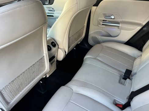 Used 2022 Mercedes-Benz GLA 250 w/ Premium Package Lite image 14