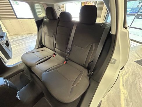 Used 2017 Jeep Compass Sport FWD image 6