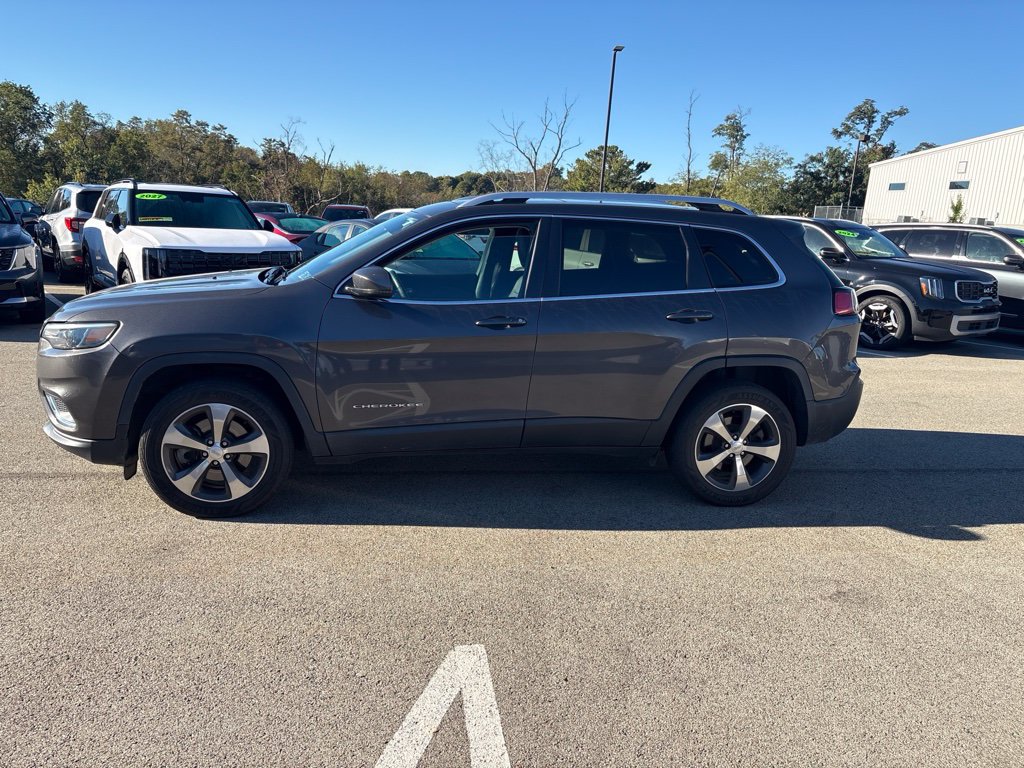 Used 2019 Jeep Cherokee Limited AWD/4WD image 4