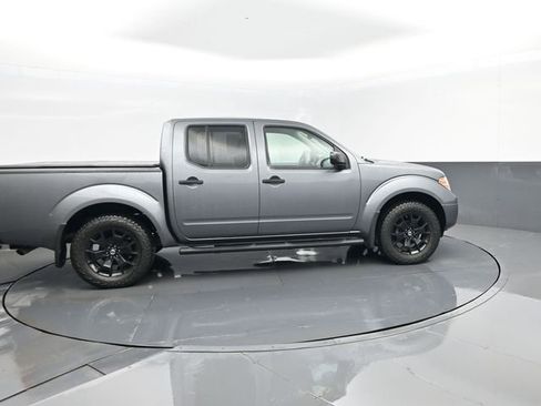 Used 2018 Nissan Frontier SV w/ Value Truck Package AWD/4WD image 4