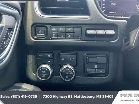 Used 2023 GMC Yukon XL AT4 w/ AT4 Premium Plus Package AWD/4WD image 23