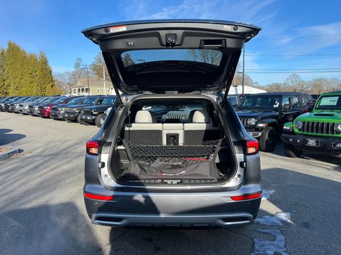 Used 2023 Mitsubishi Outlander SEL image 37