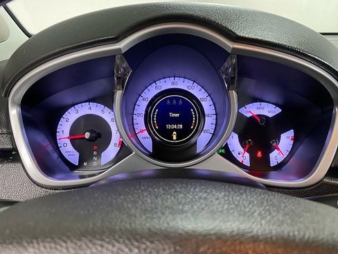 Used 2010 Cadillac SRX Luxury image 18