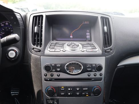 Used 2010 INFINITI G37 Sport w/ Navigation Pkg RWD image 26