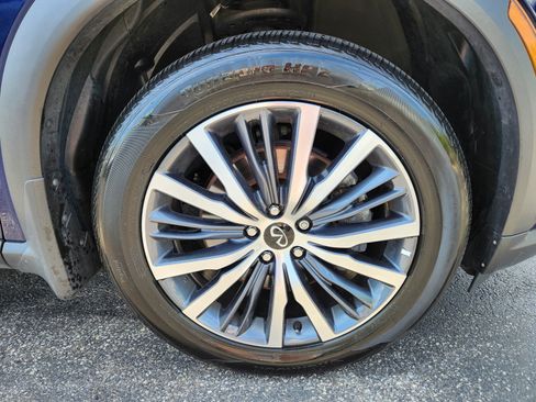 Used 2023 INFINITI QX60 Sensory w/ Cargo Package AWD/4WD image 7