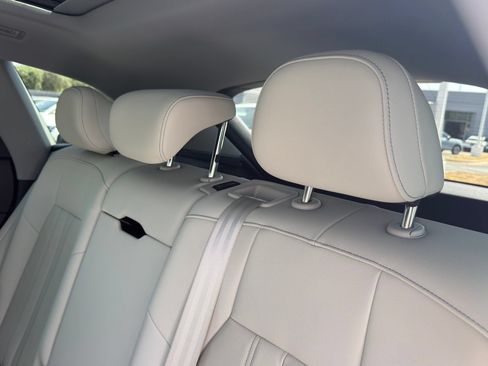 Used 2025 Audi Q5 Premium w/ Convenience Package AWD/4WD image 28