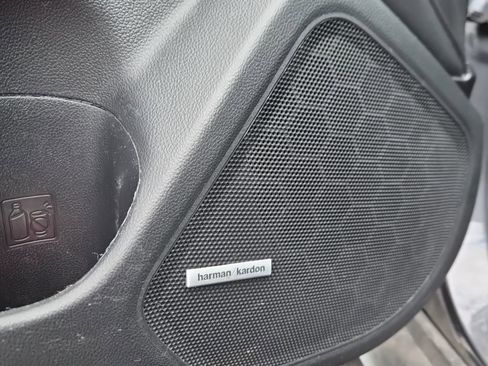 Used 2018 Subaru Outback 2.5i Limited image 11