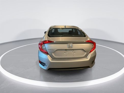 Used 2017 Honda Civic EX-T image 5