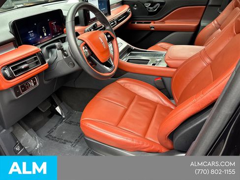 Used 2025 Lincoln Aviator Reserve AWD/4WD image 12