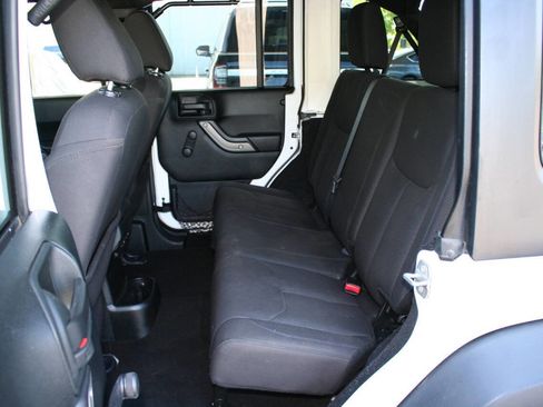 Used 2018 Jeep Wrangler Unlimited Sport w/ Connectivity Group image 24