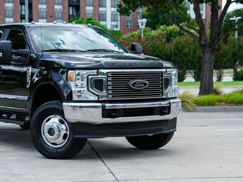 Used 2020 Ford F350 XL w/ STX Appearance Package AWD/4WD image 3