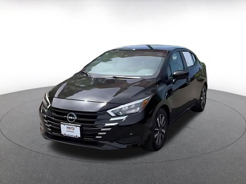 Used 2025 Nissan Versa SV image 8
