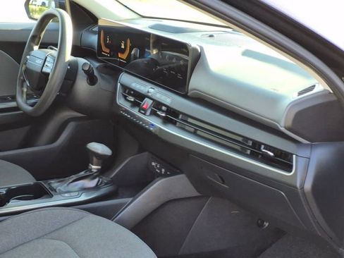 Used 2025 Kia K4 LX image 20