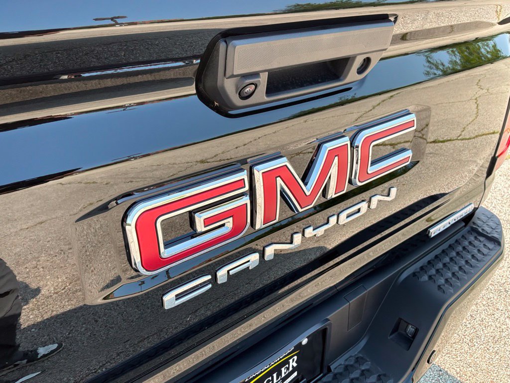 New 2026 GMC Canyon Elevation w/ Technology Package AWD/4WD image 17