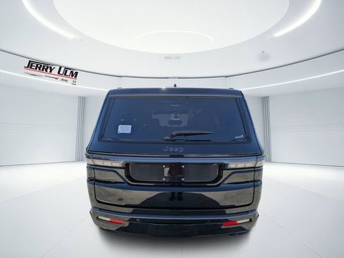 New 2026 Jeep Grand Wagoneer Summit AWD/4WD image 4