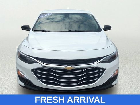 Used 2021 Chevrolet Malibu LS FWD image 2