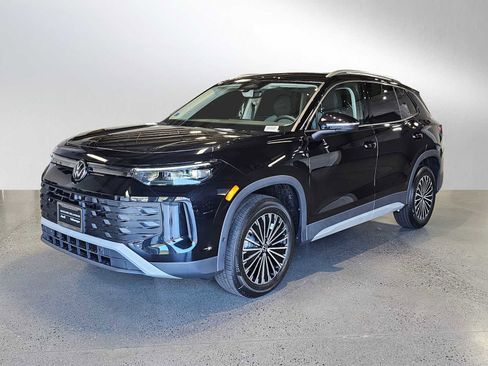 New 2025 Volkswagen Tiguan S image 7