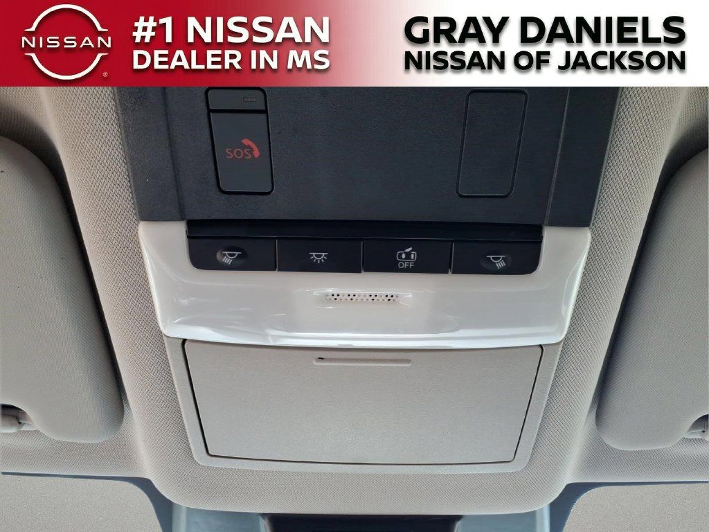 Used 2025 Nissan Rogue SV FWD image 21
