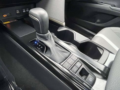 Used 2025 Toyota Camry SE w/ Convenience Package FWD image 34