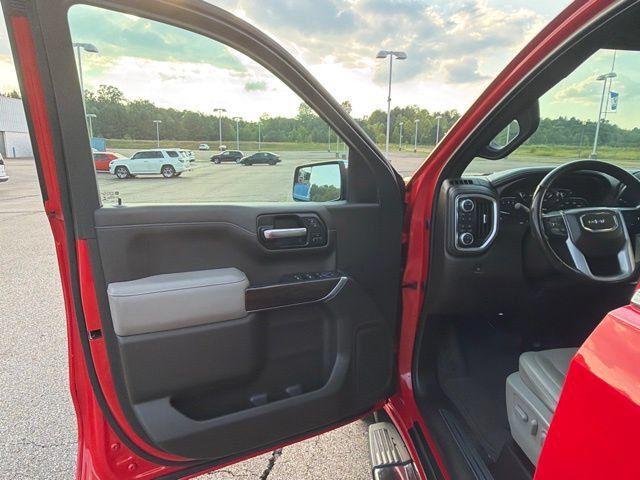 Used 2021 GMC Sierra 1500 SLT AWD/4WD image 19