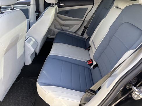 Certified 2025 Volkswagen Jetta SE image 15